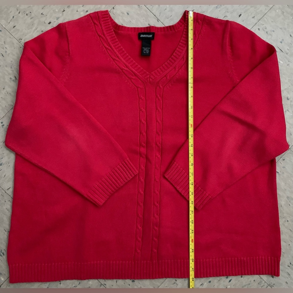 Gently used | Avenue | Size: 26/28 | Color: Red | Sweater